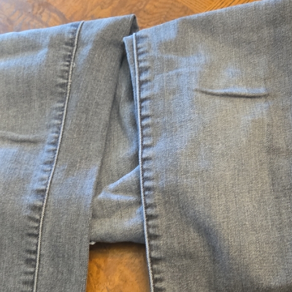 Women's Gray Distressed Jeans - Picture 5 of 5